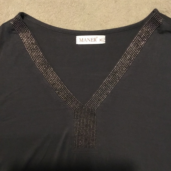 🙀3/$20 Maner ~ Gray Soft Embellished Top ~ Size XL - Picture 2 of 5